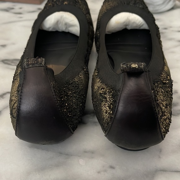 Chanel Gold Metallic Black Cracked Leather Elastic Trim Ballerina Flats - Picture 4 of 8